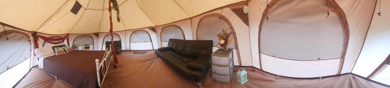 Al'S Hideaway Glamping Tents Hotel Pipe Creek Eksteriør billede
