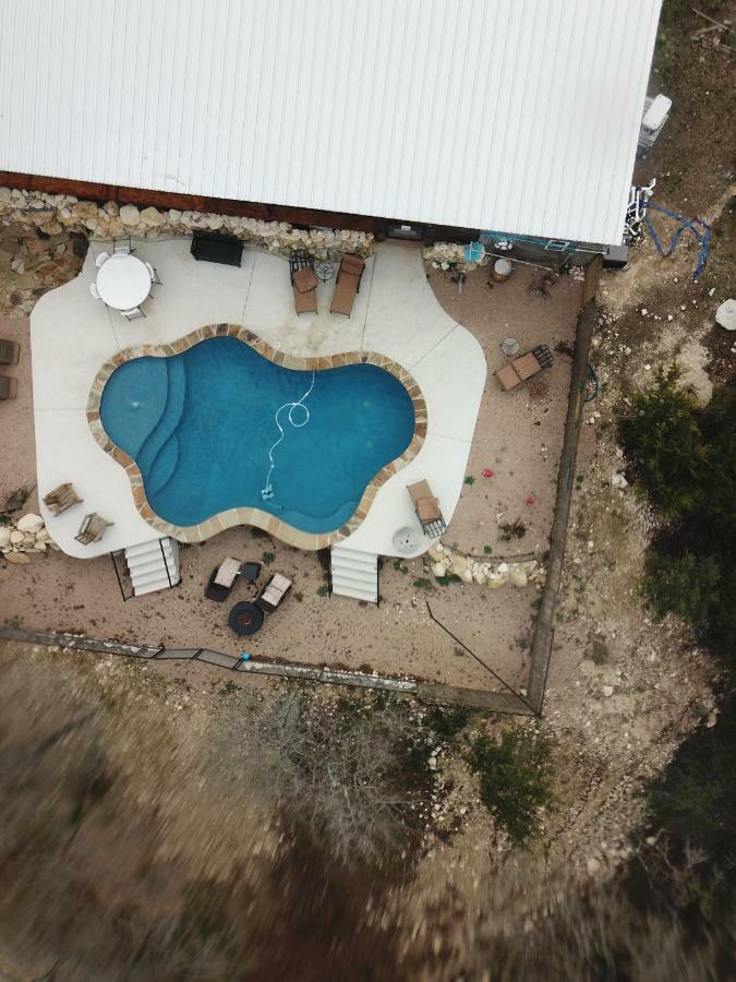 Al'S Hideaway Glamping Tents Hotel Pipe Creek Eksteriør billede